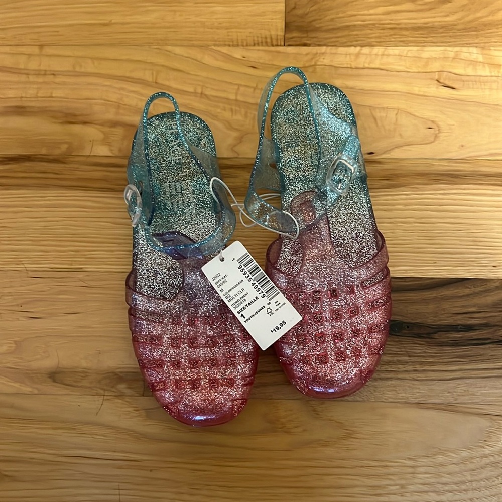 Girls sandals size 1